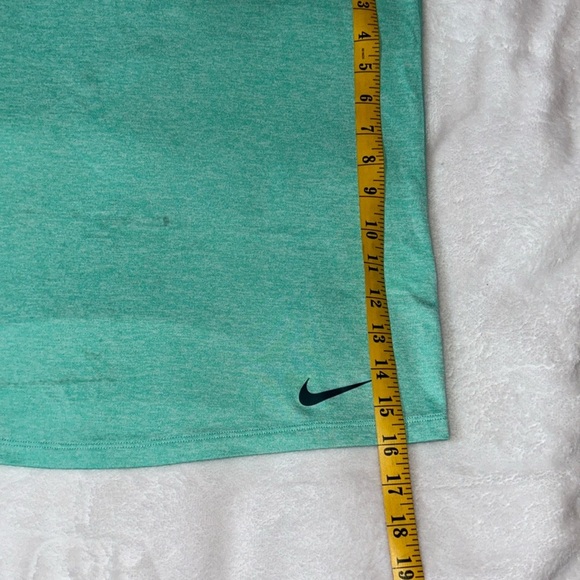 Nike Green Crop Relaxed 2 Tank Top Nike Green, Navy Blue - Picture 10 of 11